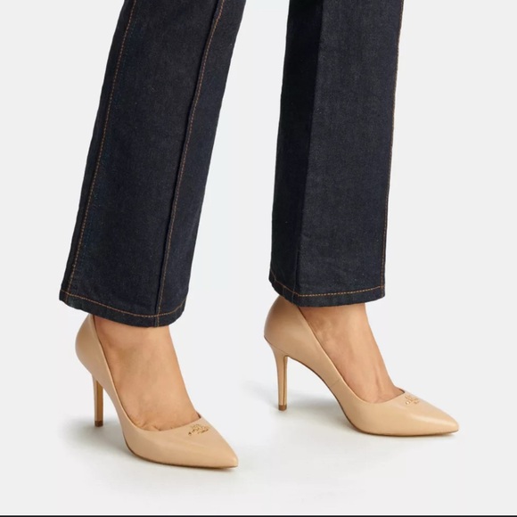 Coach nude Alyce Pumps size 7.5 - Picture 1 of 12